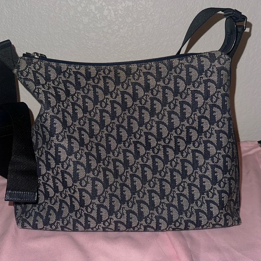 #001720-0191 CHRISTIAN DIOR CROSSBODY BAG